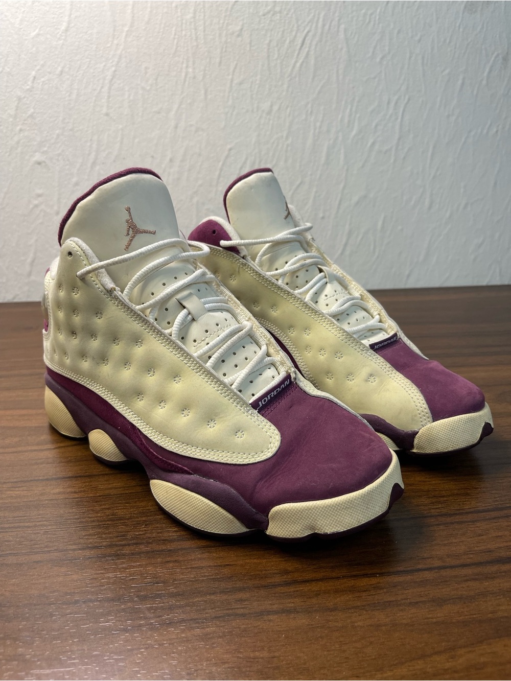 Jordan High-Top size 6.5Y Sneakers in Cream & Burgundy